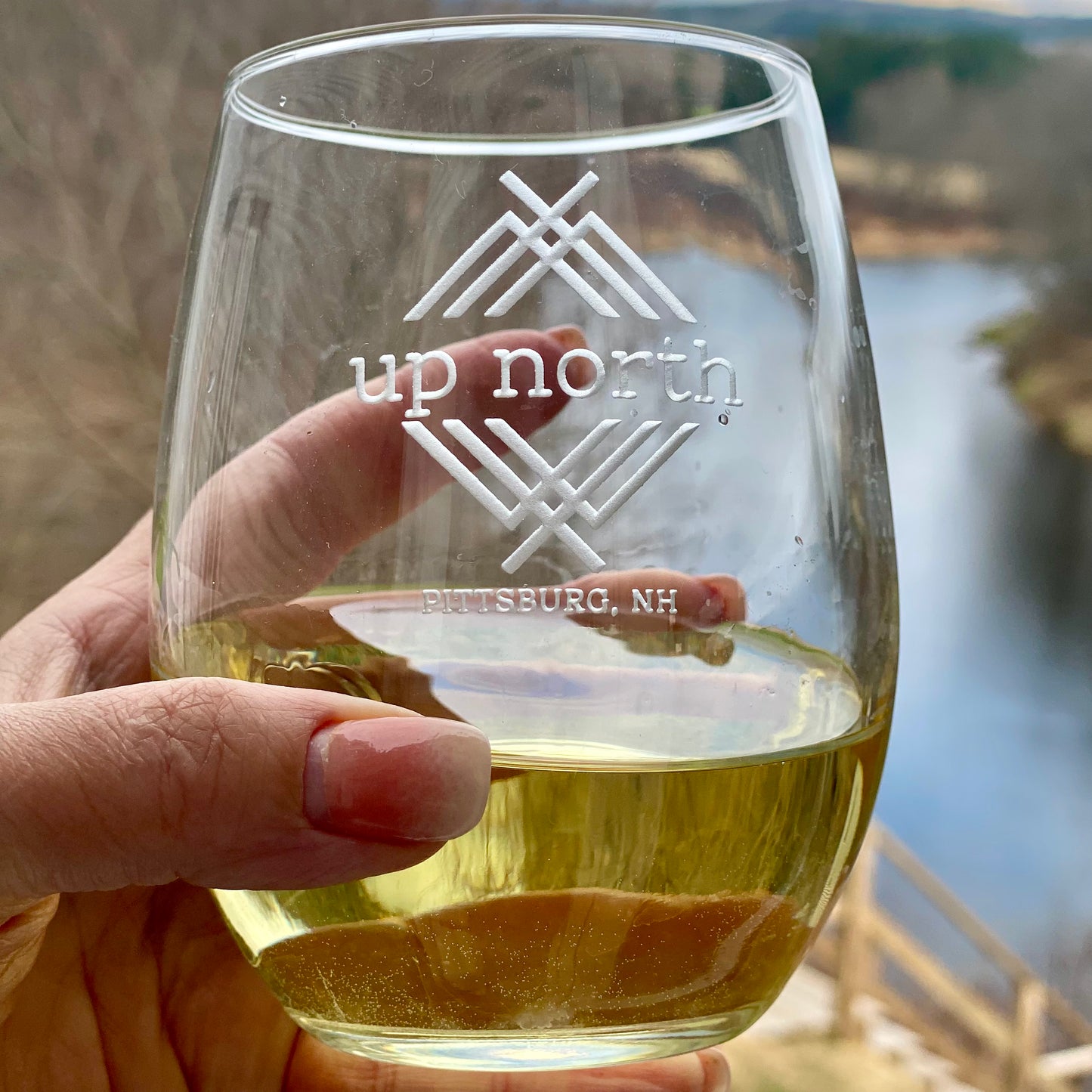 Up North 21 oz Etched Stemless Wine Glass