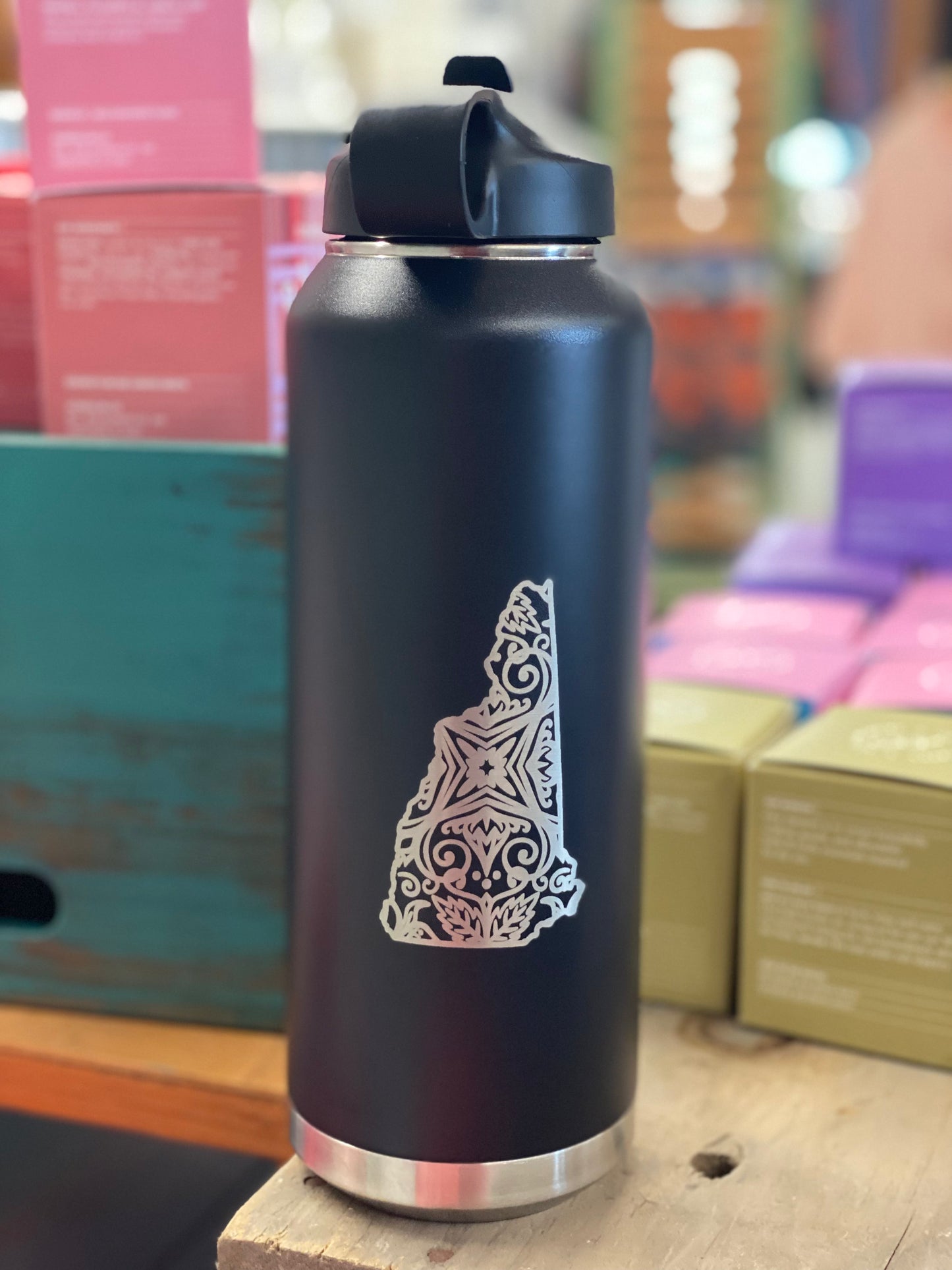 32oz Engraved NH State Water Bottle