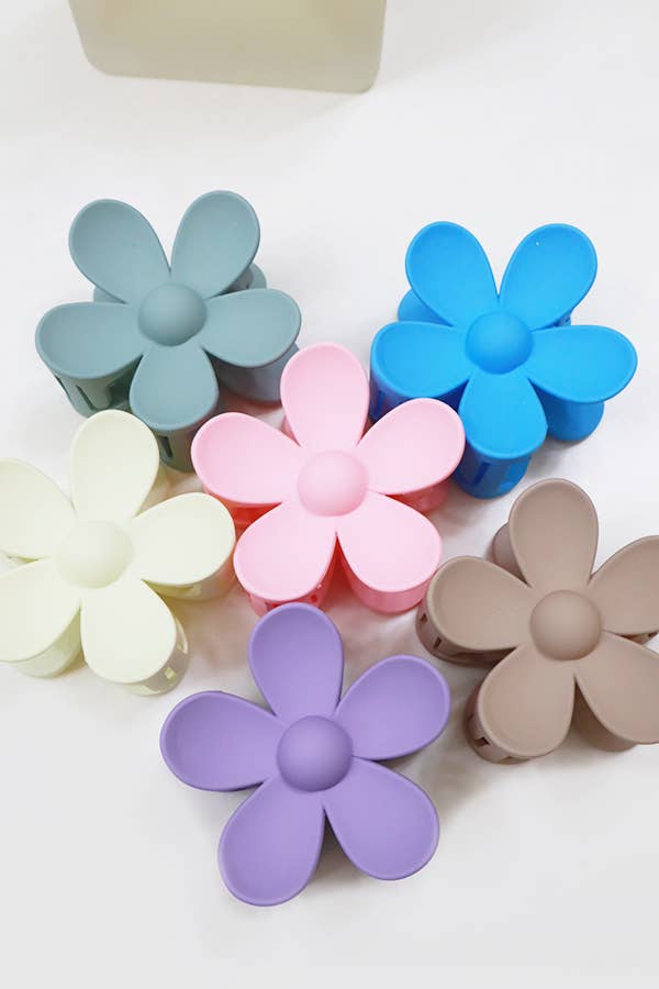 Daisy Matte Hair Claw